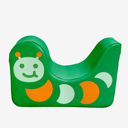 乗れるクッション　いもむし